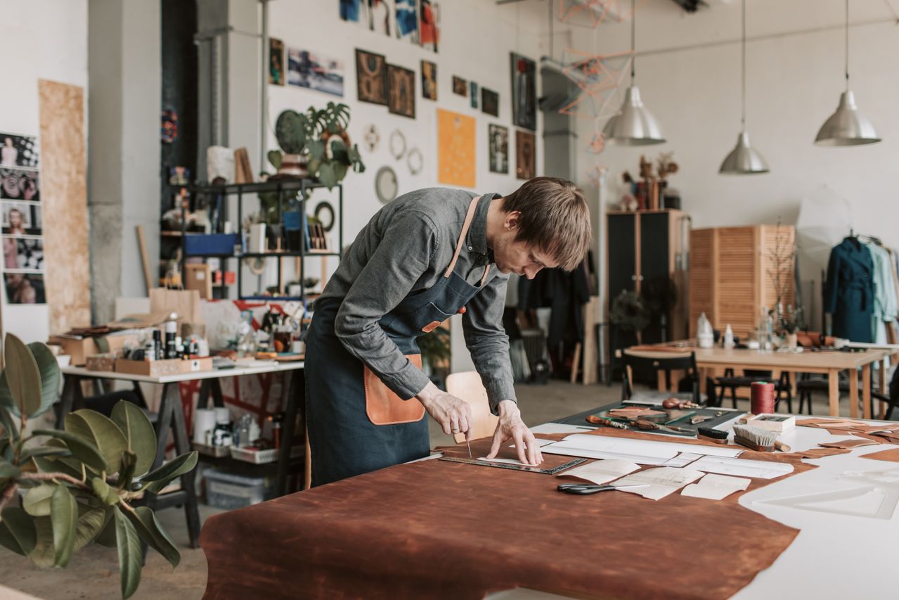 Artisan créateur équipé d'une caisse RetailPOS