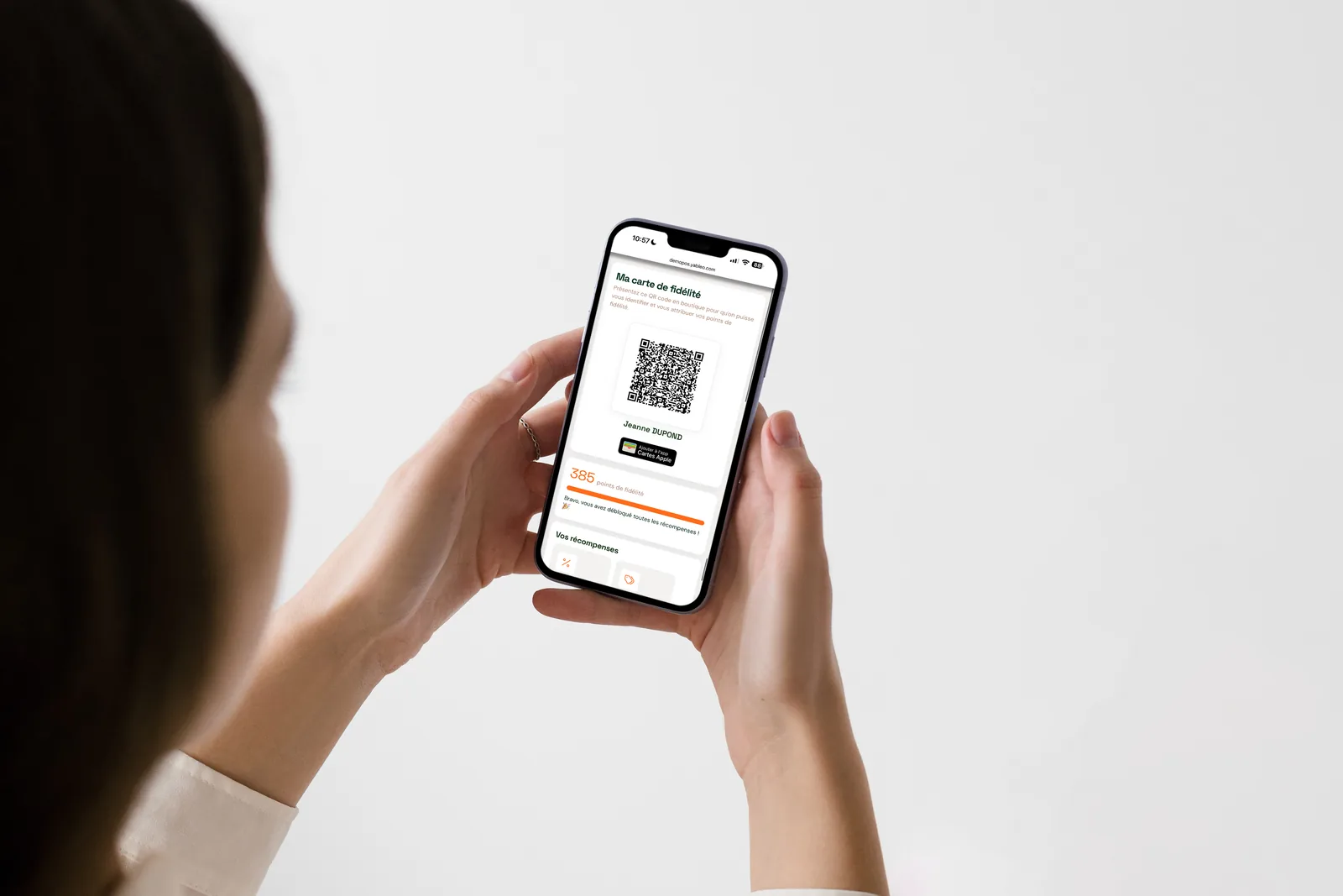 Cliente utilisant le programme de fidélité sur mobile